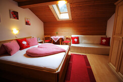 rotes Zimmer