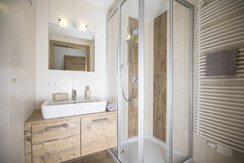 Hochmuthhof-Fewo2Bad