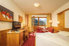 Hotel Alphof_Alpbachtal_Fichtennestl_Schlafzimmer