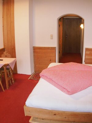 Doppelbett Zimmeransicht