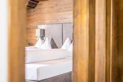 Hausgang blick ins Schlafzimmer