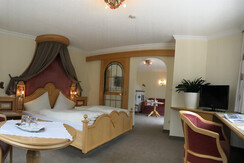 Hotel Neuwirt Juniorsuite Edelweiß Ansicht