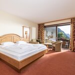 Photo of Twin room, shower, toilet, balcony