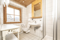 Doppelzimmer Reith neuwertig Badezimmer