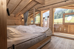 hygnachalets_alpbachtal_wiesenspachalet