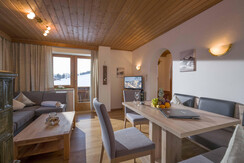 Landhaus_Alpbach_Appartement_1_Wohnzimmer_1
