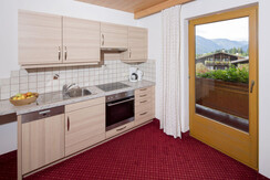 Alpbachtal-Appartement_Wohnkueche_Landhaus-Greil_R