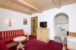 Familien-Juwel-Appartement_Wohnraum-Kueche_Landhau