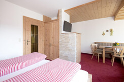 Sonnwendjoch-Appartement_Wohnraum-2_Landhaus-Greil