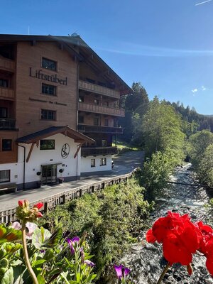 Liftstüberl Hauptansicht Sommer