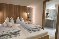Doppelzimmer mit Bad
