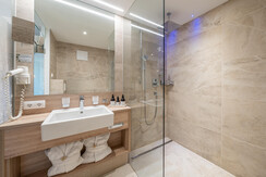 Double Room Alpin bathroom