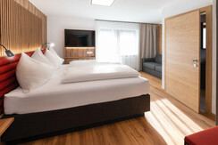 774d8bd8-1d72-499d-82ce-7a5df804b8d1