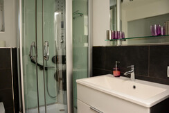 Ferienwohnung_Kramsach_ Alpachtal_Badezimmer