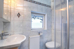 Muschis Hütte 1. St. Bad