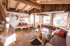Zirbenchalet_ Wohnraum_Rosenhof_ Alpbachtal