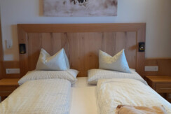 Schlafzimmer 1 vier Betten