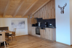 voll ausgestattete Küchenzeile