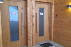 Eingangsbereich über Treppe erreichbar