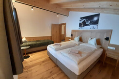 Schlafzimmer 2 drei Betten