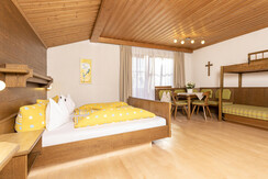 Wohn/Schlafraum_Fewo 5_Alpbachtal_Tramberger