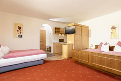 Wohn/Schlafraum_Fewo 7_Alpbachtal_Tramberger